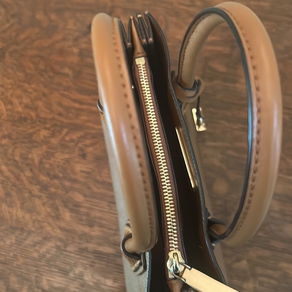 Michael Kors Mercer Small Satchel/Crossbody - Picture 15 of 15